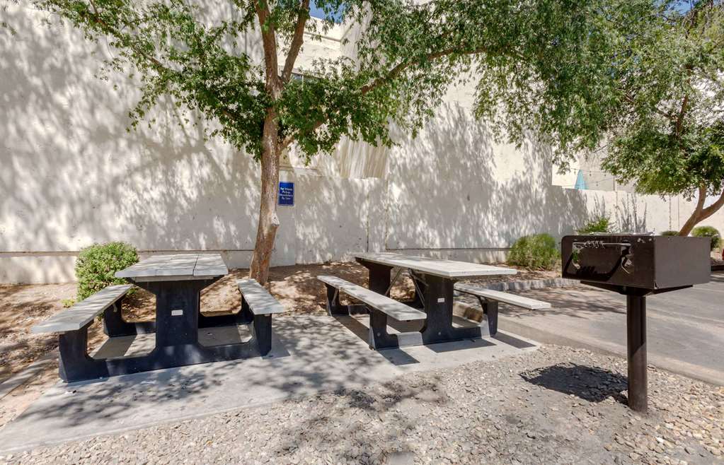 Extended Stay America Suites Phoenix Scottsdale Old Town - photo 36