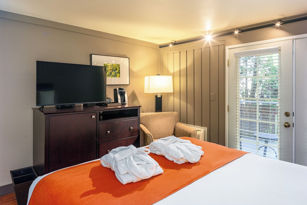 Earthbox Inn & Spa - photo 9