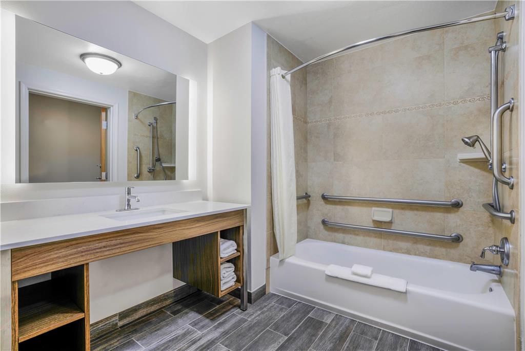 La Quinta Inn & Suites by Wyndham Twin Falls - photo 20