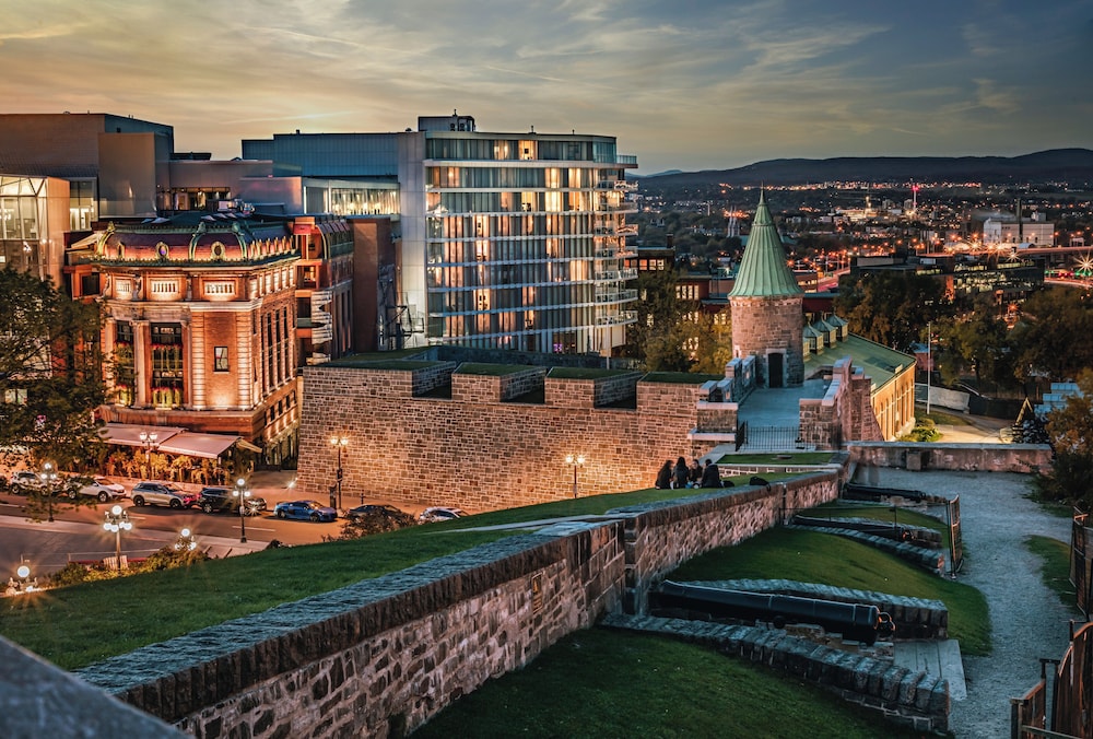 Le Capitole Hôtel — 4-Star Luxury Hotel in Quebec, Canada