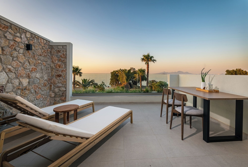 Thalo Aegean Touch Apartments — 4-Star Luxury Hotel in Kardamaina, Greece