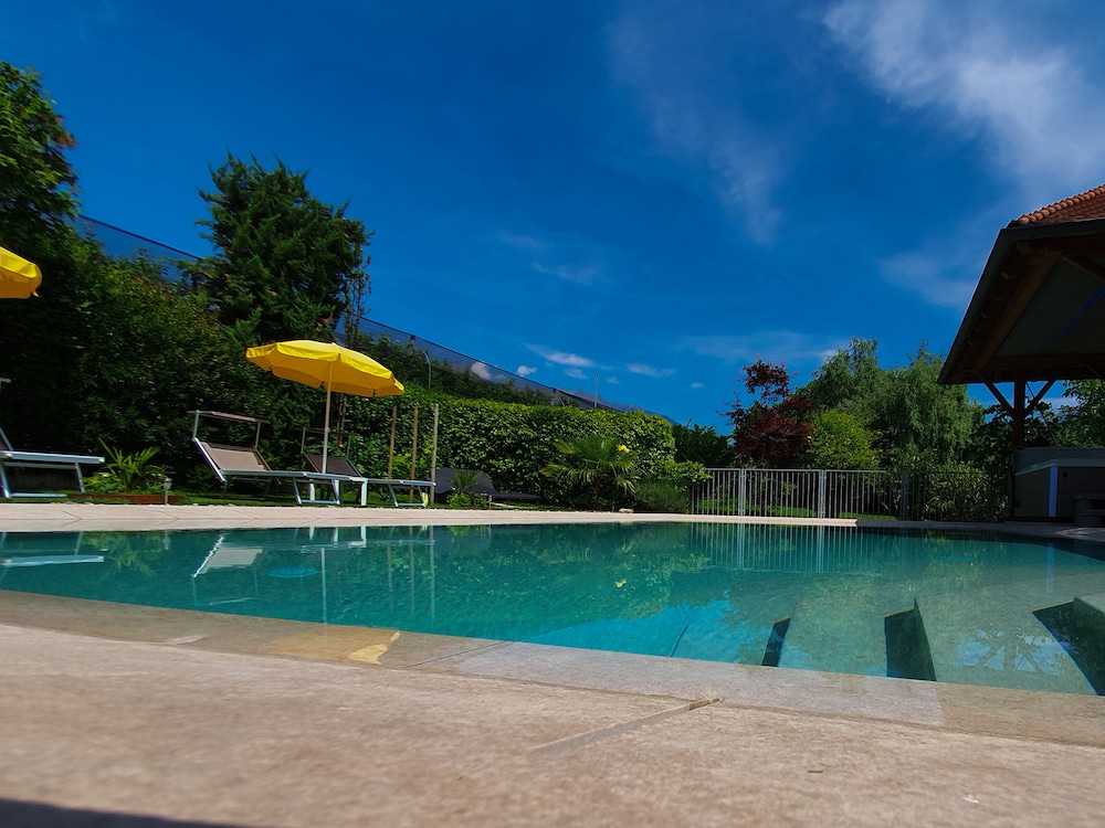 Hotel FleurAlp — hotel in Cermes