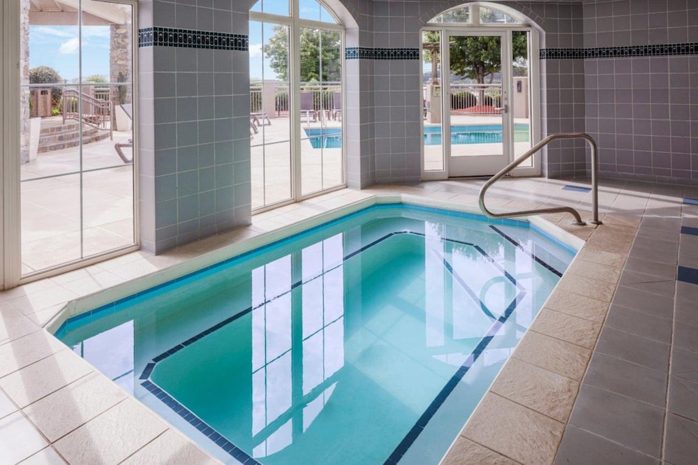 Holiday Inn Express & Suites Asheville SW Outlet Ctr Area by IHG - photo 15