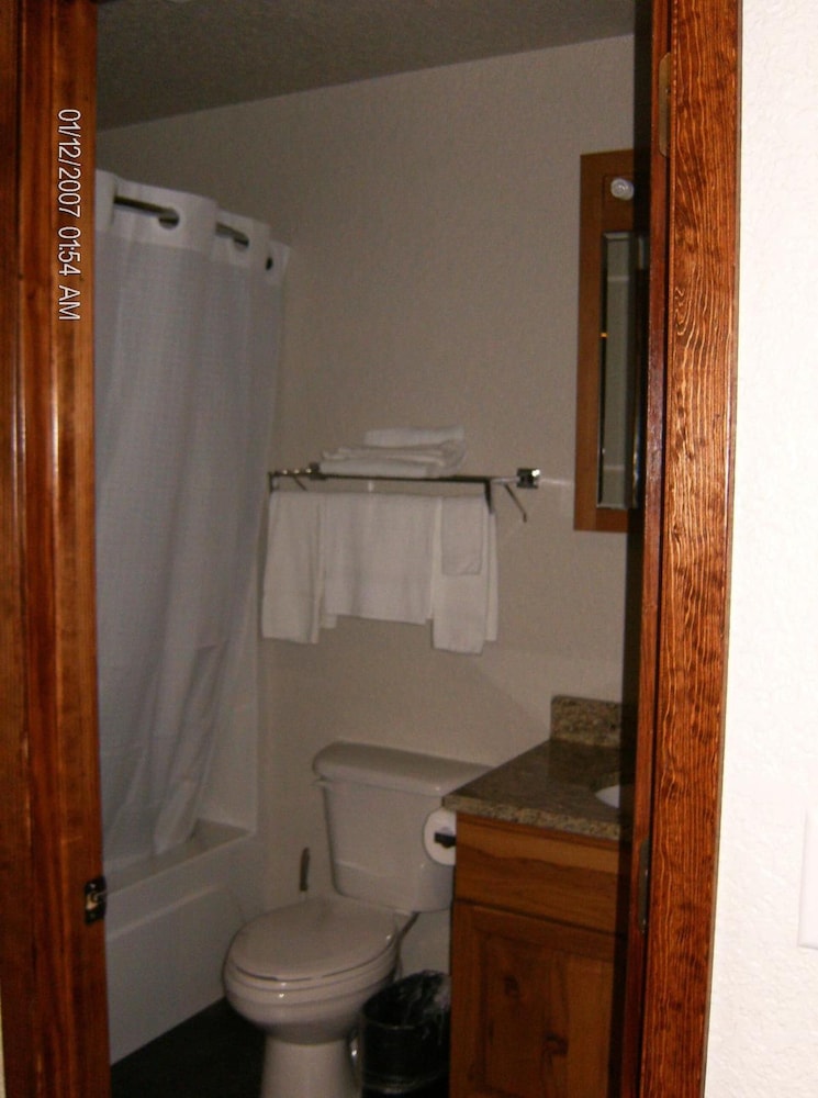 Glenwood Golf Course & Resort - photo 26
