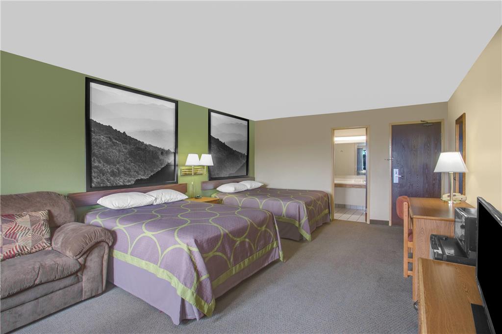 Super 8 by Wyndham Christiansburg Blacksburg Area - photo 9