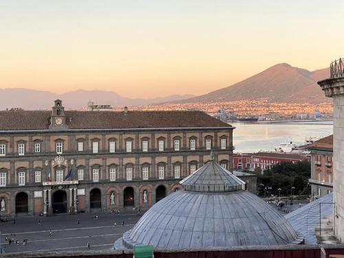 Regine & Re - carbon neutral hotel in Naples