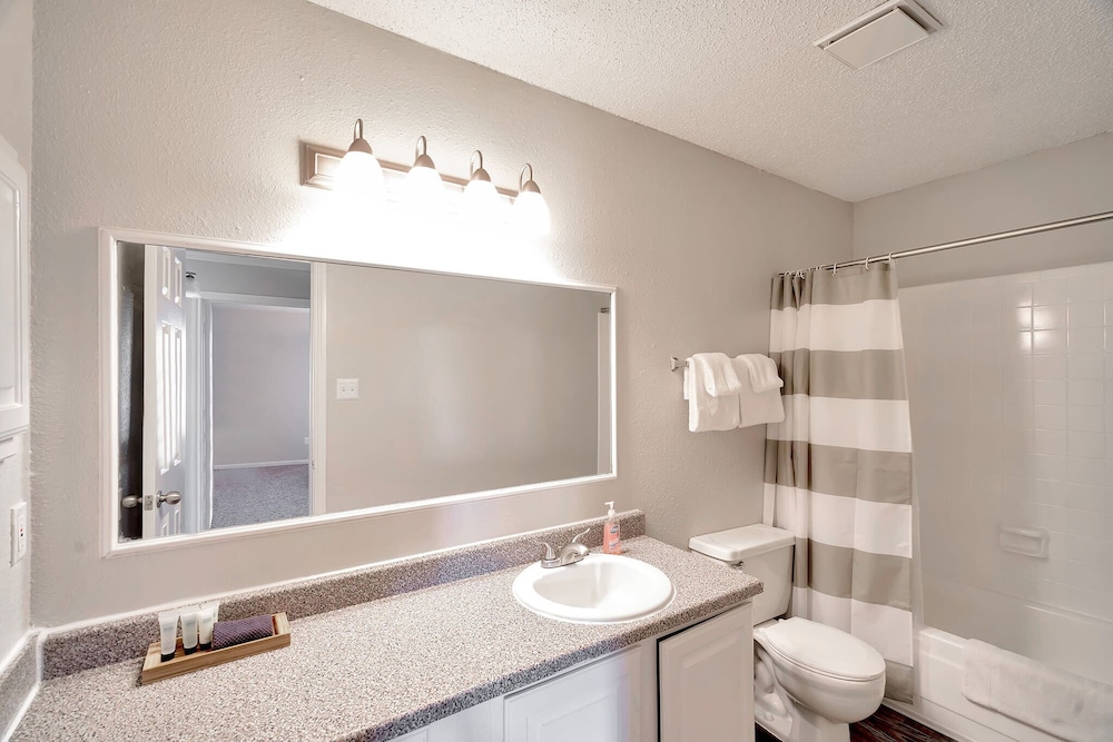 Relaxing Quaint 1BR in Heart of Midland - photo 23