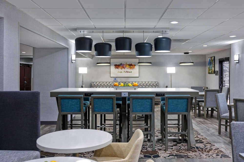 Hampton Inn San Antonio Downtown - photo 33