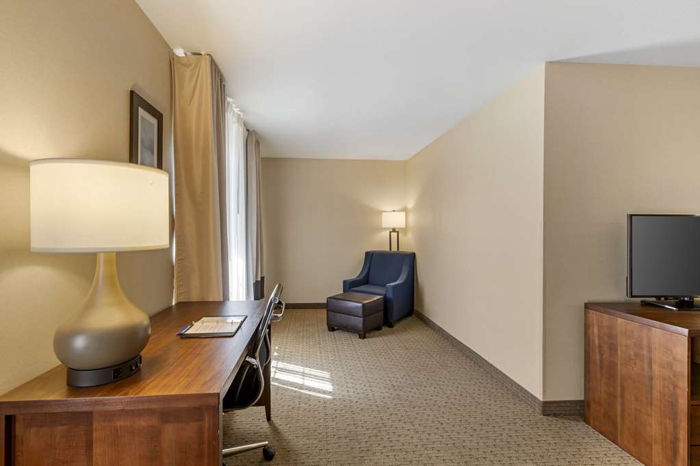 Comfort Inn & Suites Gillette near Campbell Medical Center - photo 29