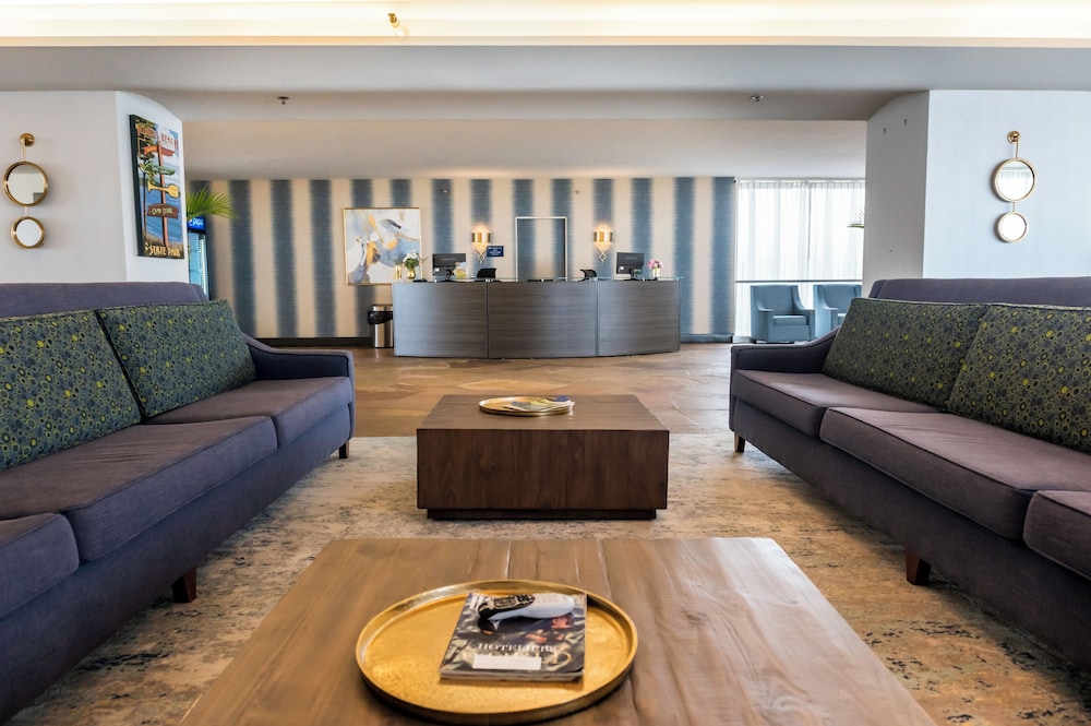 Illinois Beach Hotel - photo 3