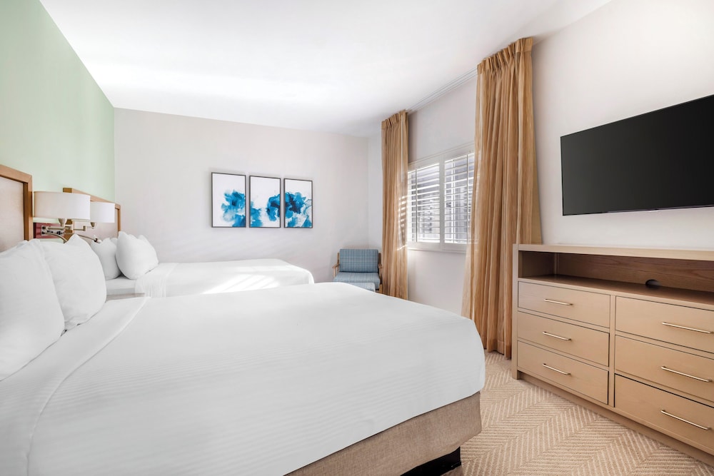 Hilton Vacation Club Riviera Beach & Shores CA - photo 8