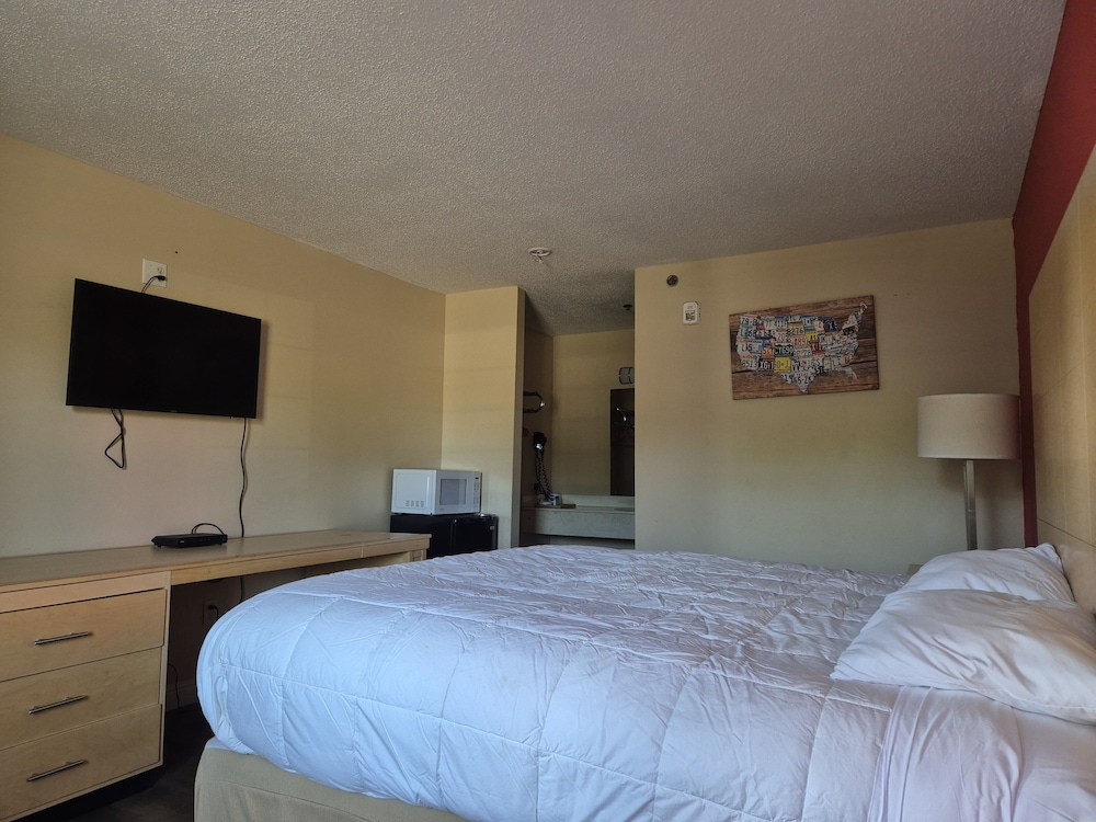 General Bragg Inn & Suites Chickamauga - photo 11