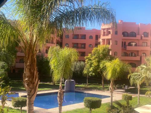 Un Moderne Chic Appartement Vue Sur Piscine — 4-Star Luxury Hotel in Marrakesh, Morocco