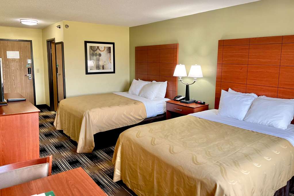 Comfort Inn and Suites Wisconsin Dells Downtown Area Newly Renovated 2026 - photo 23