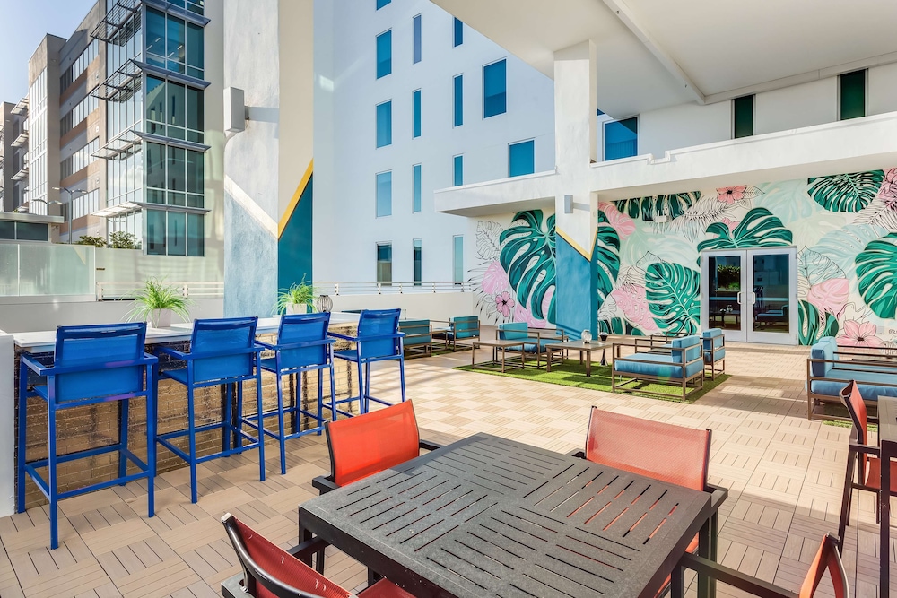 SERENA Hotel Aventura Miami Tapestry Collection by Hilton - photo 82