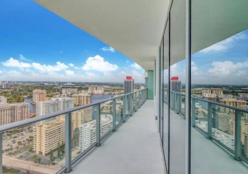 Beautiful Ocean Front 3 Bed 3 Bath @ Hyde Resort - photo 15