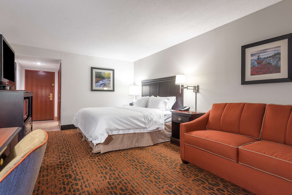 Hampton Inn Parkersburg Mineral Wells - photo 26