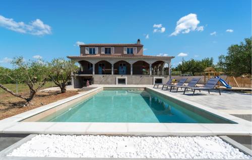 Lovely Home In Benkovac With Wifi — 4-Star Luxury Hotel in Benkovac, Croatia