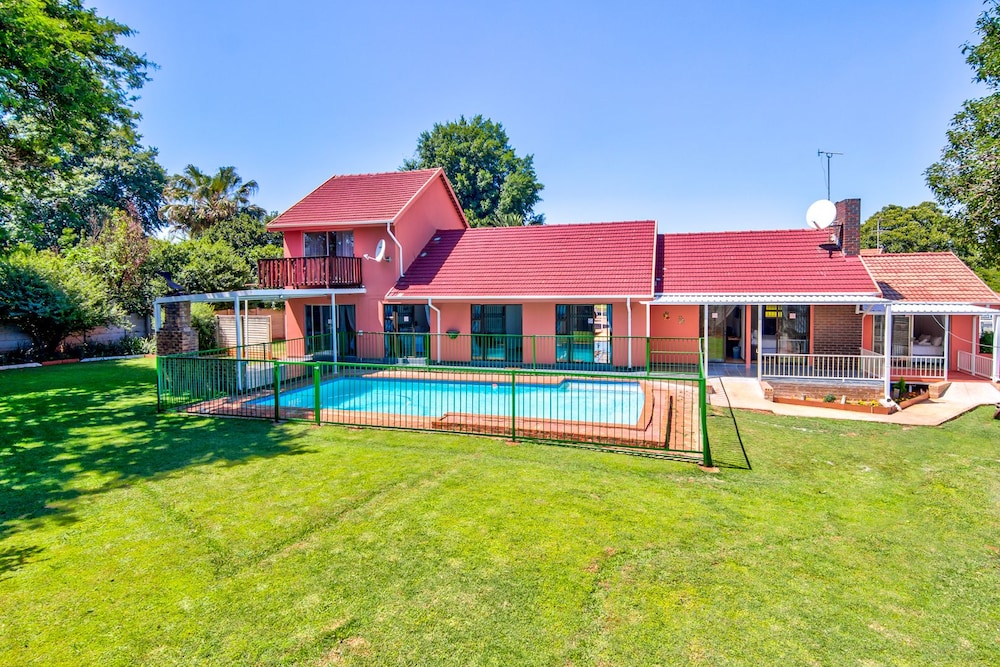 Grace Guesthouses and Tour — 4-Star Luxury Hotel in Kempton Park, South Africa