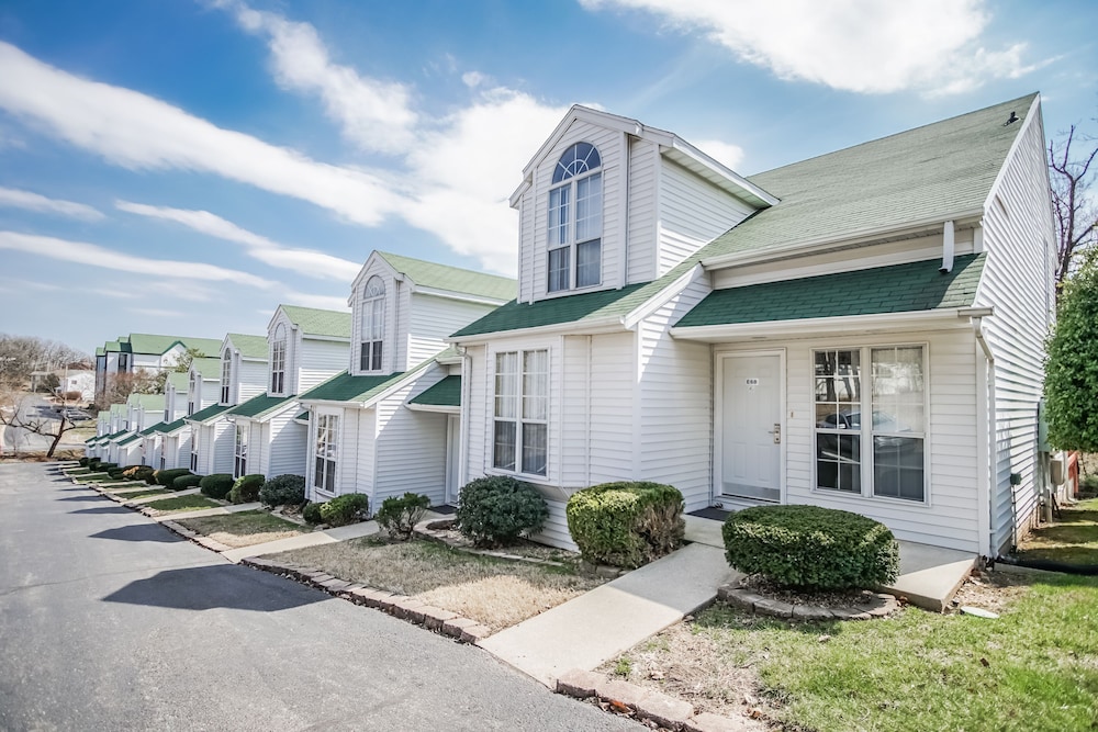 The Townhouses - last minute hotel in Branson