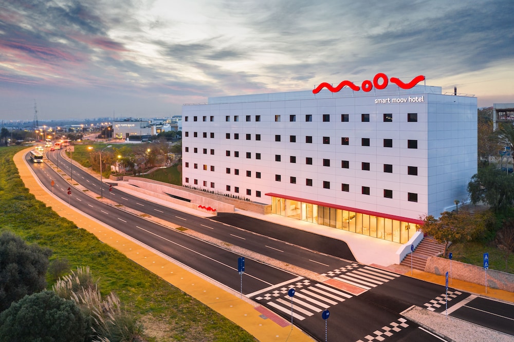 Moov Hotel Oeiras - carbon neutral hotel in Oeiras