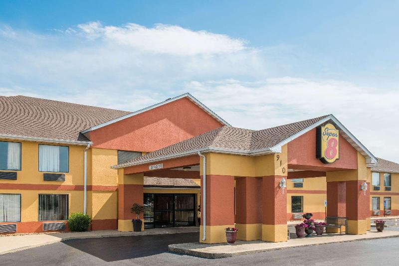 Super 8 by Wyndham Troy IL St. Louis Area — hotel in Troy