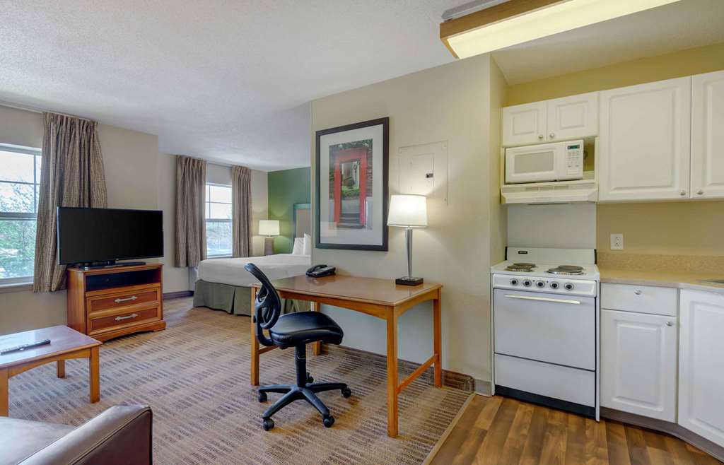 Extended Stay America Suites Greensboro Airport - photo 21