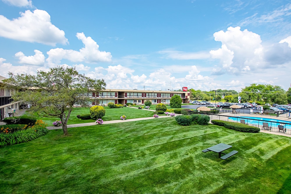 Red Roof Inn Battle Creek - photo 23