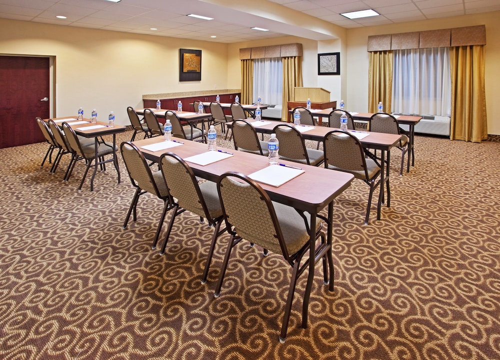 Holiday Inn Express Hotel & Suites Niagara Falls by IHG - photo 24