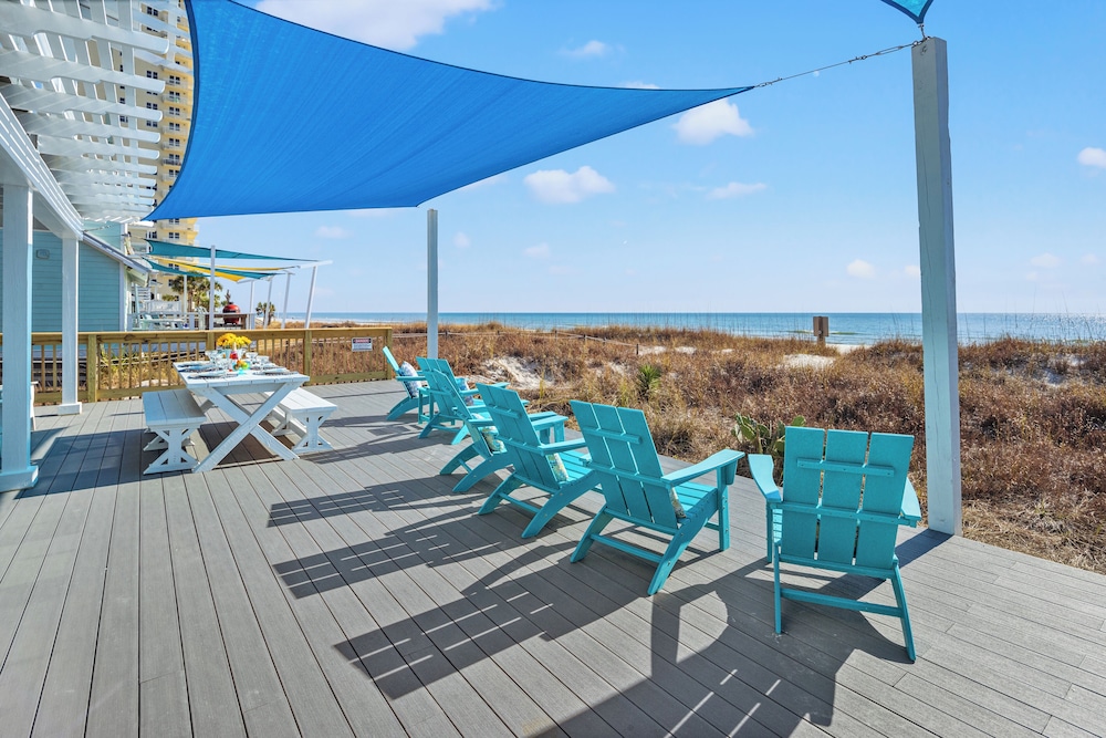 Luxury Gulf Front Property Directly on the Beach Sleeps 15 - photo 46