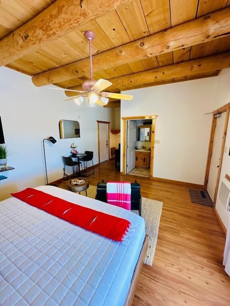 Adobe Rose Inn - photo 14