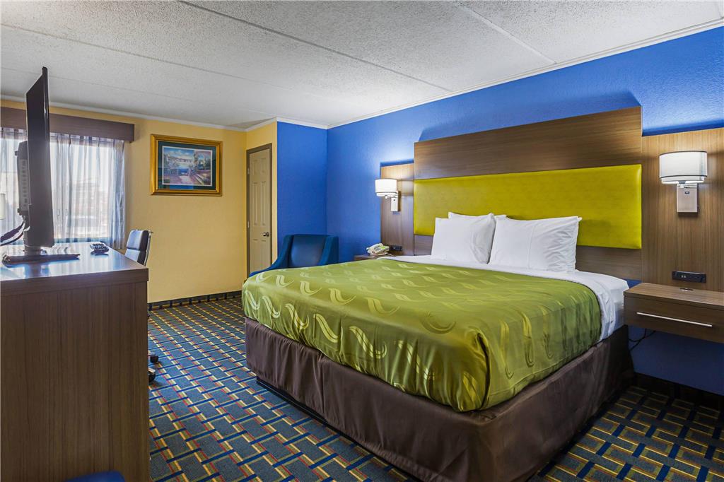 Quality Inn & Suites near Six Flags East - photo 12