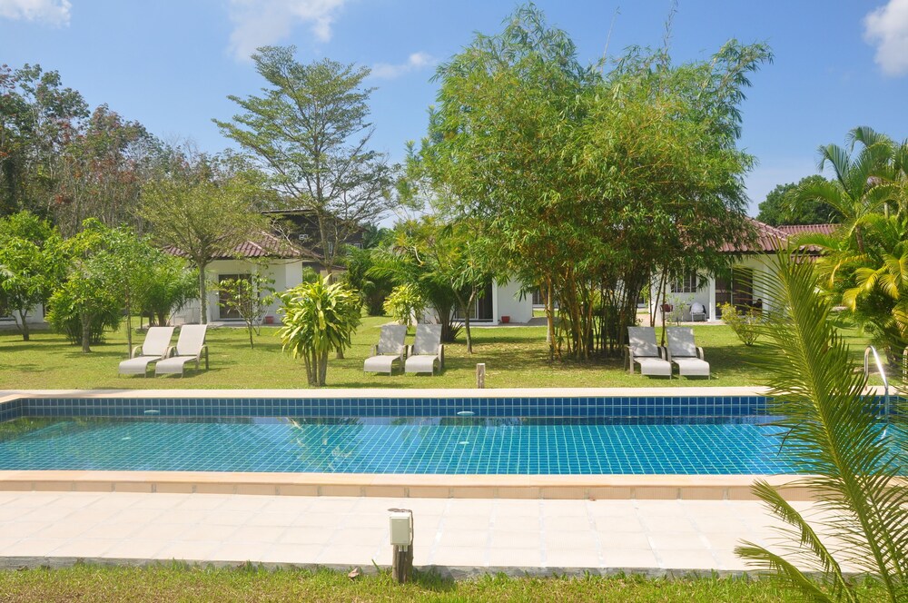 Sabai Resort Pak Meng in Sikao, Thailand