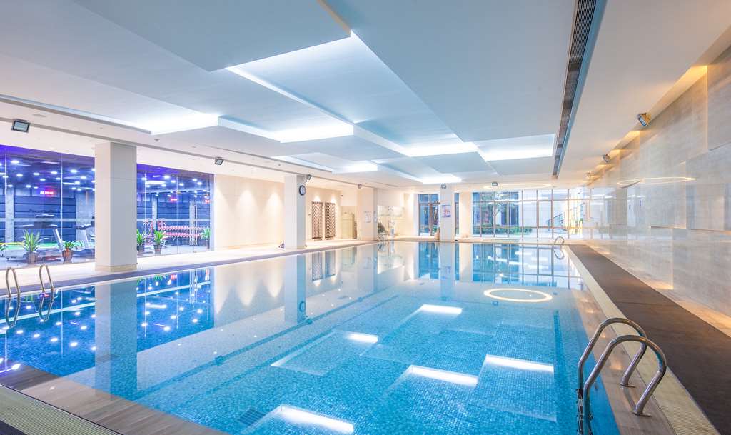 Radisson Exhibition Center Shanghai — 4-Star Luxury Hotel in Shanghai, People's Republic of China