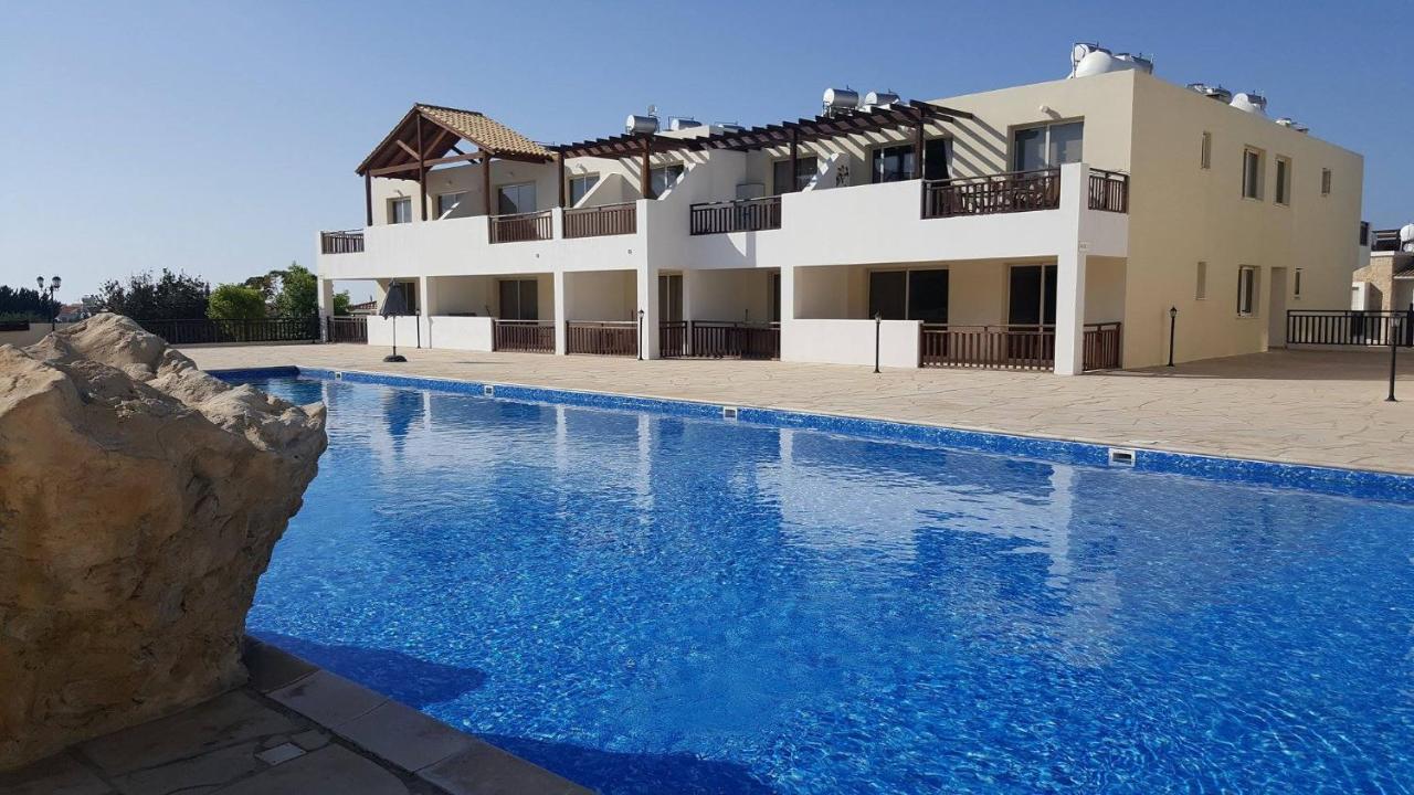 Top Floor 2 Bedroom Apartment E101 3 Pools Sea View Free Wifi
