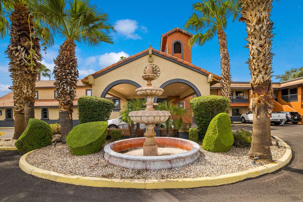 Quality Inn & Suites Goodyear Phoenix West - featured photo