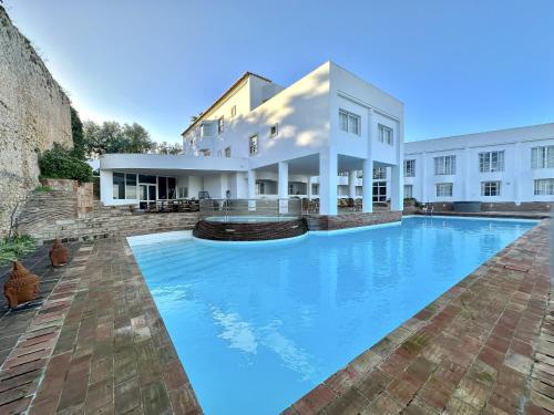 Superior Com Vista Mar Simplex 5Px T2 — 4-Star Luxury Hotel in Lagos, Portugal