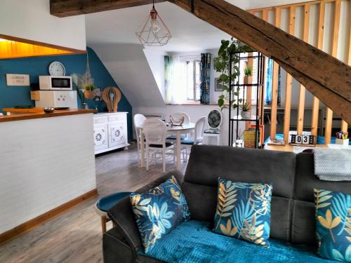 La Roseraie Loft 3 Etoiles Calme Et Ensoleille Au Pied Des Pyrenees in Bagneres-De-Bigorre, France