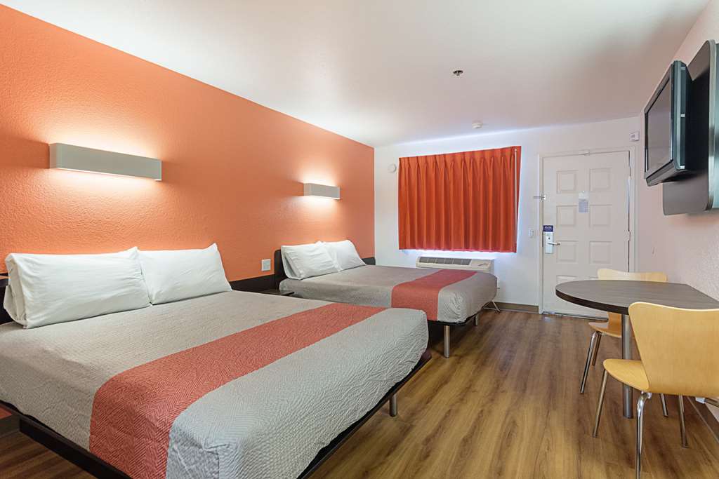 Motel 6 Fresno CA - photo 19