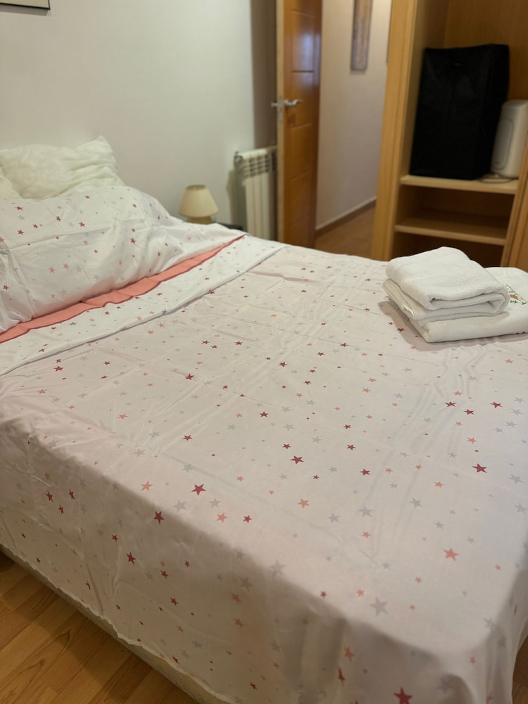 ApartHot Fast Simgle Rooms Chamberí Madrid