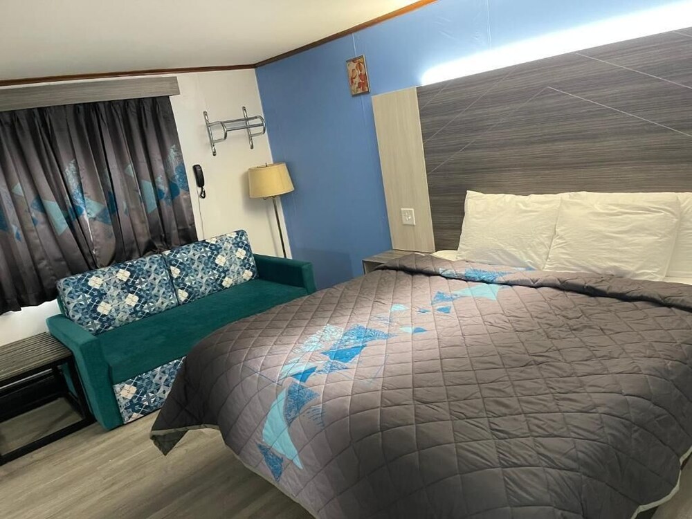 Belmont Motel - photo 16