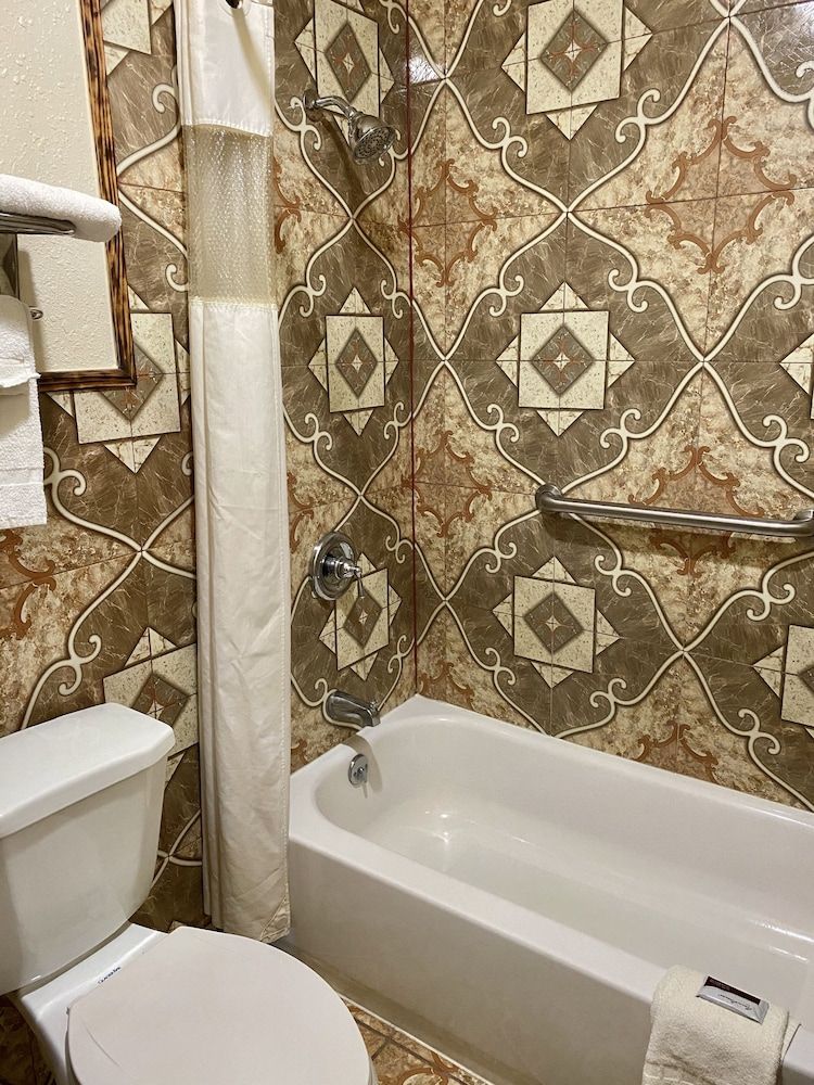 Green Bird Inn - photo 5