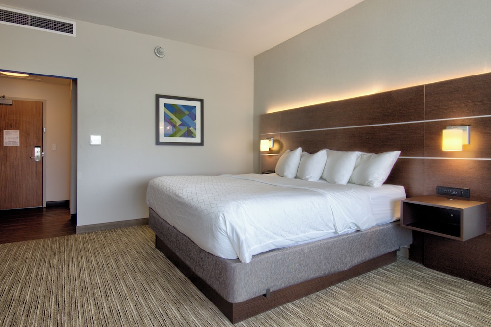 Holiday Inn Express & Suites Onalaska La Crosse Area by IHG - photo 15