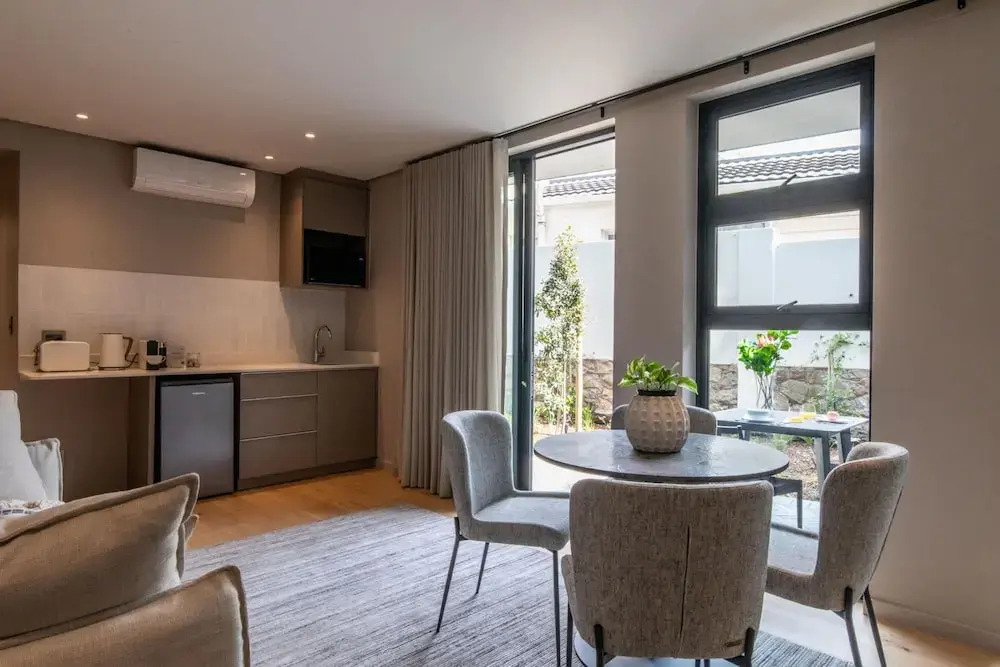 Camps Bay Apartment Close to the Beach Solange Suite