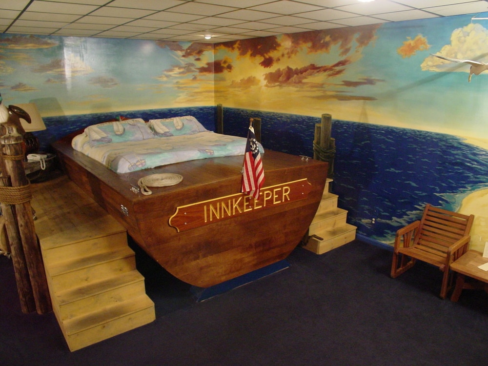 Wildwood Inn Tropical Dome & Theme Suites - photo 15