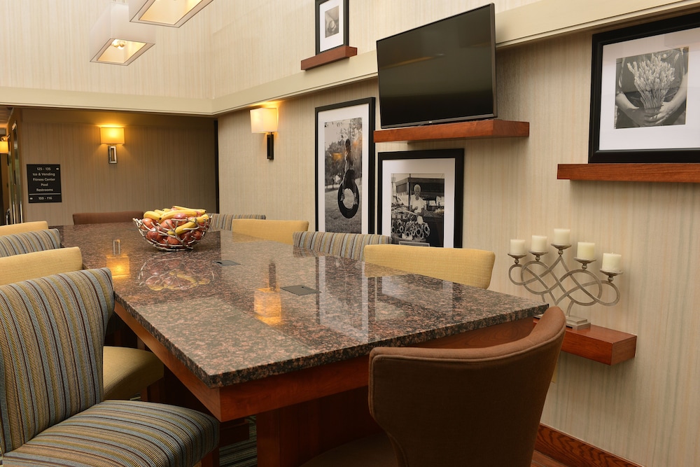 Hampton Inn Springfield South - photo 4