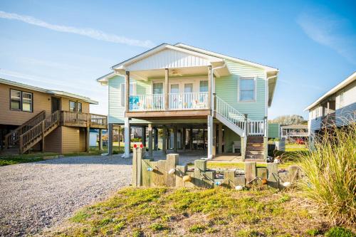 Mermaid Manor by Oak Island Accommodations - photo 30