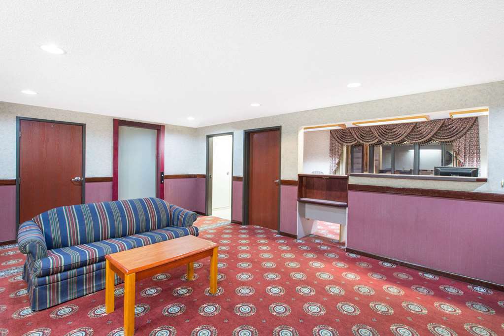 Days Inn by Wyndham Effingham - photo 2