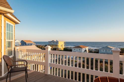 Cox Landing by Oak Island Accommodations - photo 2