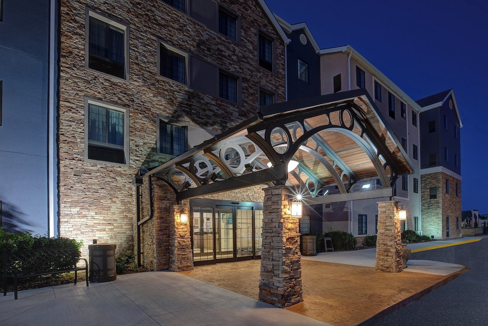 Staybridge Suites Lincoln Northeast by IHG pet-friendly hotel Lincoln